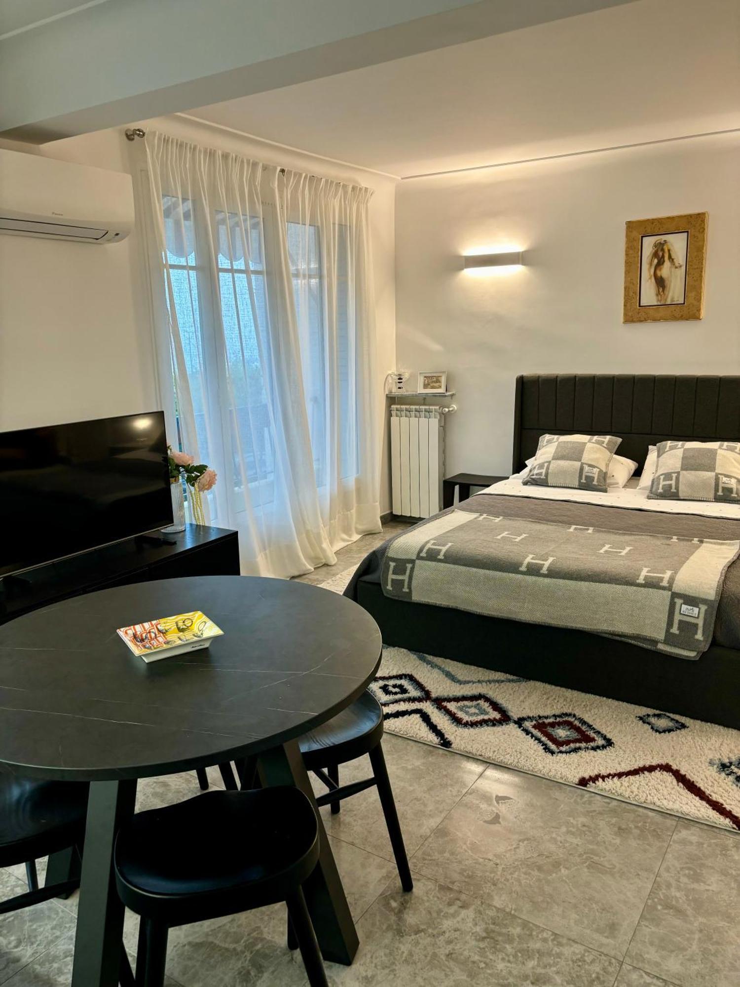 Studio Near Monaco Sea View Balcony Roquebrune-Cap-Martin Exterior photo
